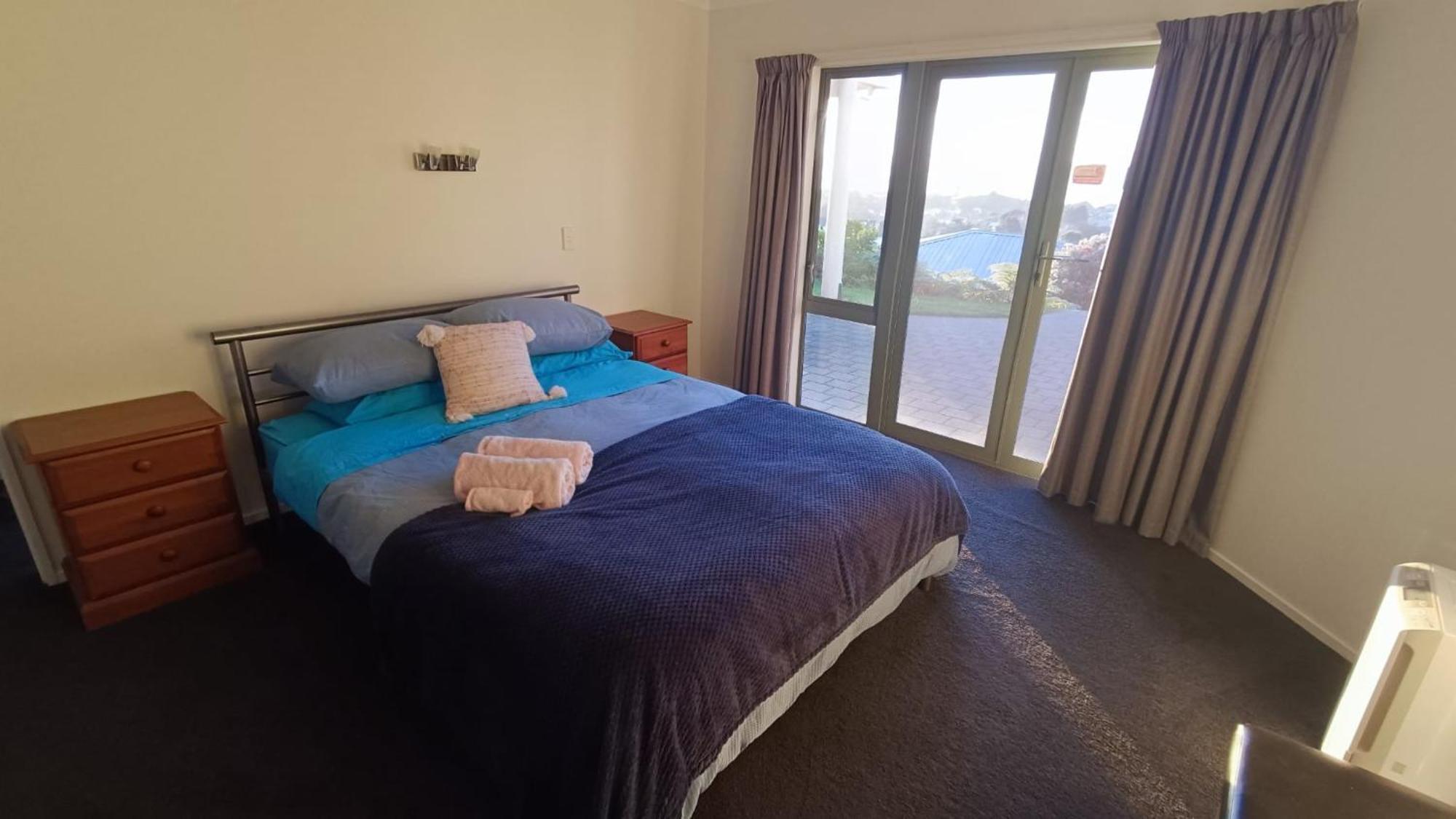 Panoramic Vista On Burns Villa New Plymouth Exterior photo